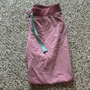 Figs Mauve Livingston scrub pants